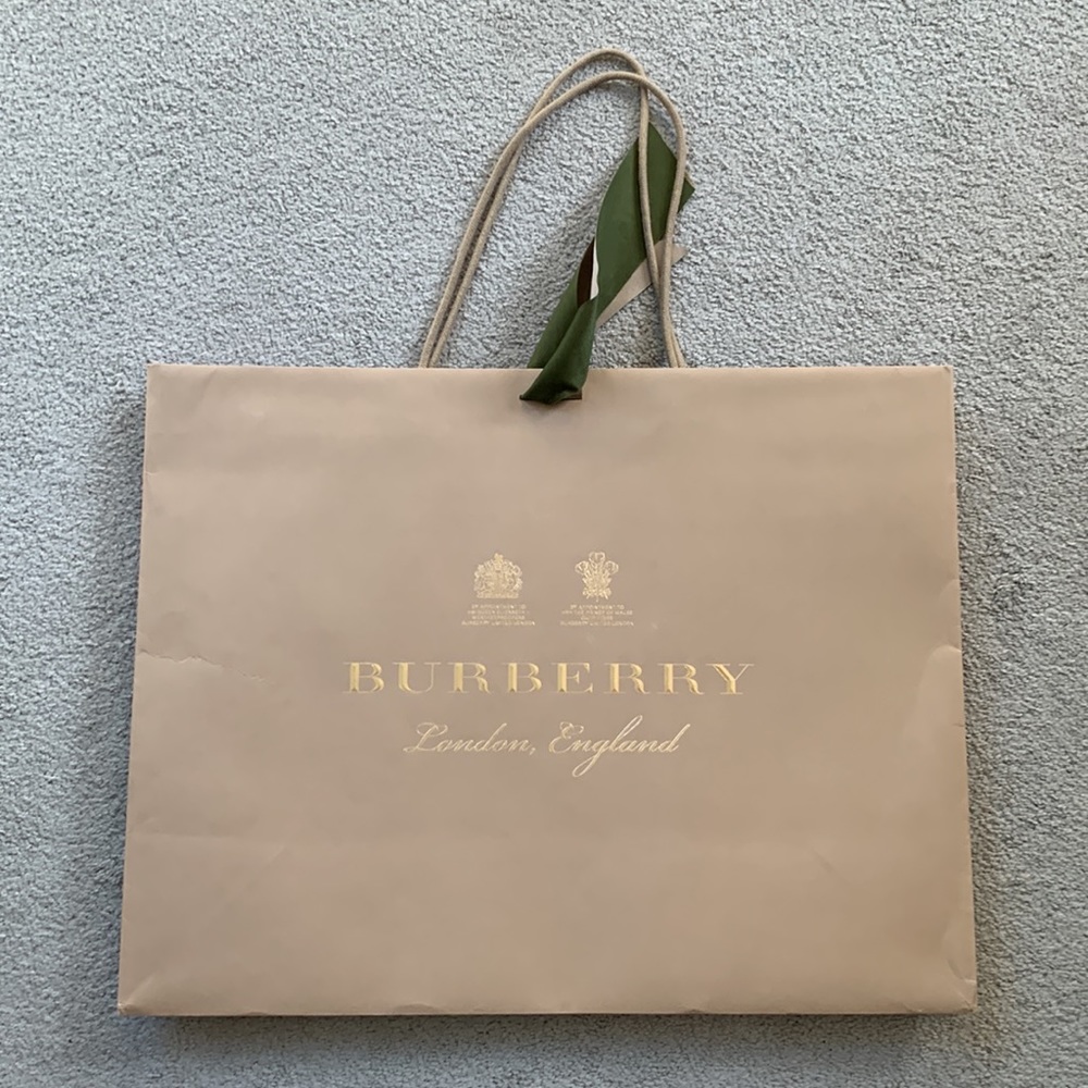 Burberry Shopping Bag (authentic)